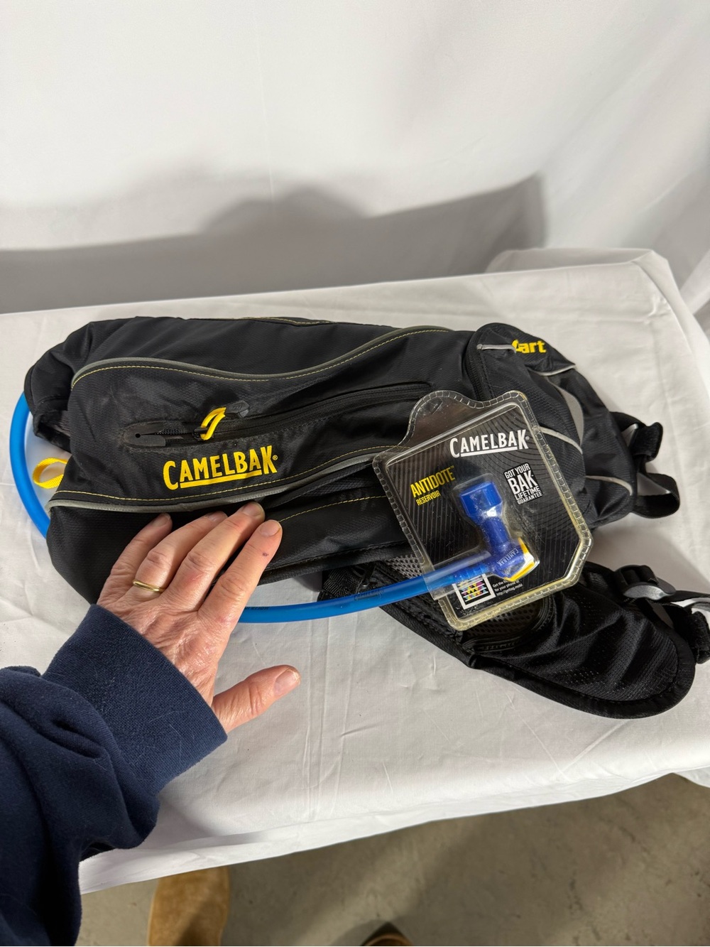 CamelBak Dart Black & Yellow Hydration Backpack Hiking Running Never Used